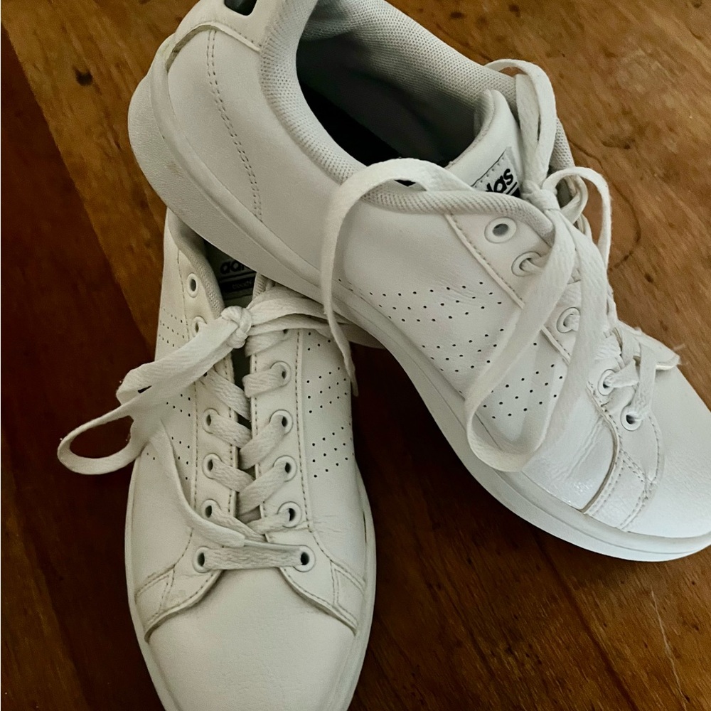 Women's White  Adidas ~ Size 8.5 ~ Cloudform - Picture 3 of 10